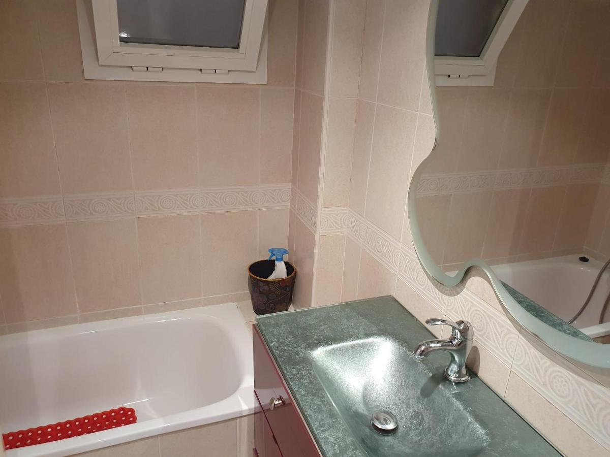 Newly Renovated Two Bedrooms Apartment In Villa Marina Бенидорм Экстерьер фото